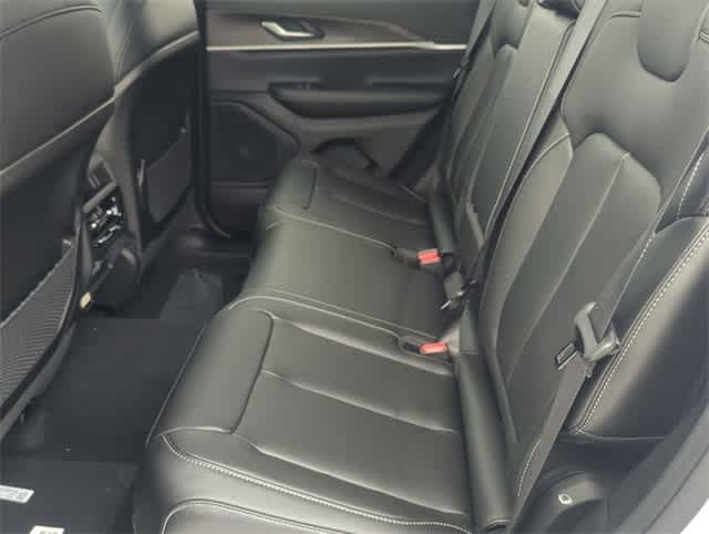 Thumbnail: 2025 Jeep Grand Cherokee - 20