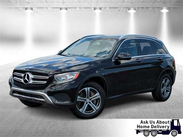 2017 Mercedes-Benz GLC 300 -
                  Garden City, MI
