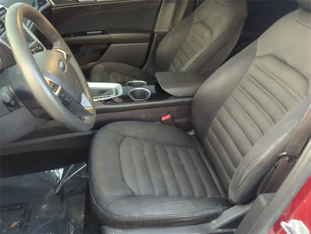 Thumbnail: 2014 Ford Fusion - 16