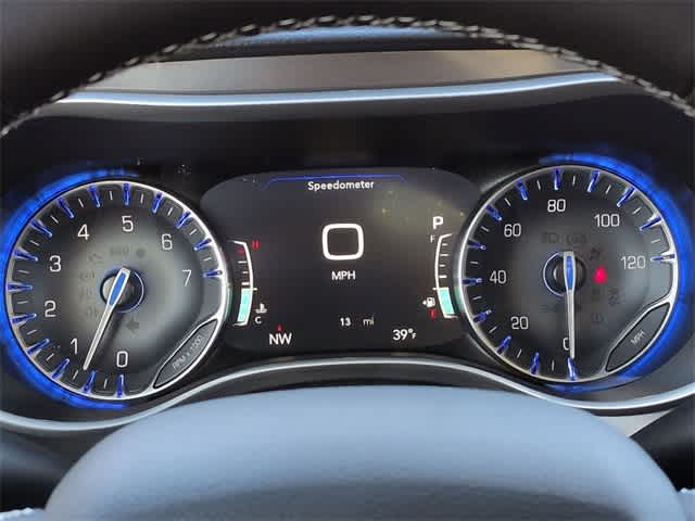 Thumbnail: 2026 Chrysler Pacifica - 36