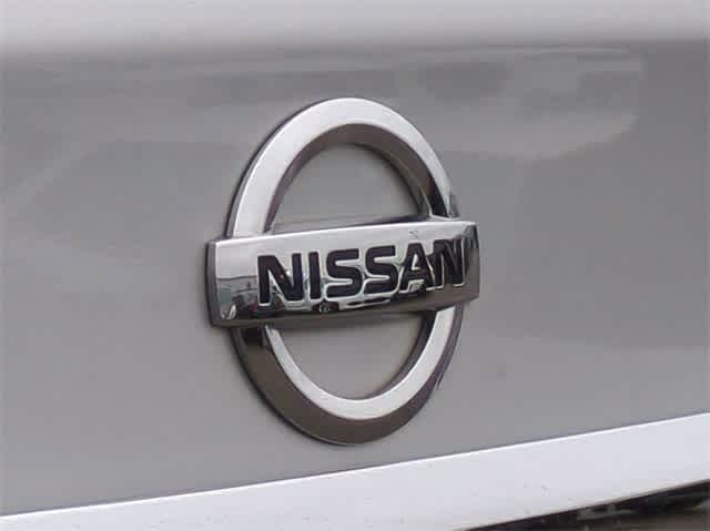 2017 Nissan Altima SV 12
