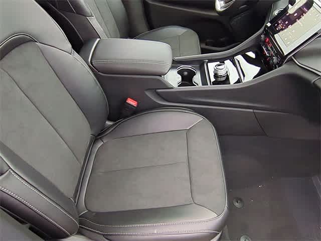 Thumbnail: 2025 Jeep Grand Cherokee L - 25