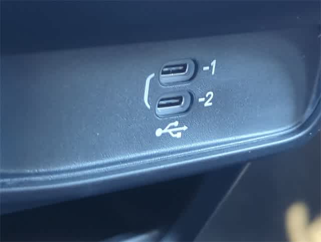 Thumbnail: 2026 Chrysler Voyager - 32