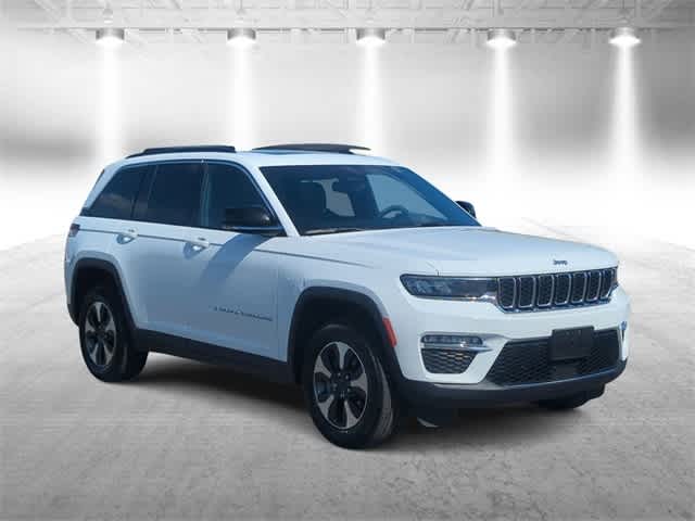 2024 Jeep Cherokee Limited 4xe photo 2