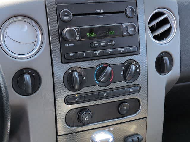 Thumbnail: 2005 Ford F-150 - 24
