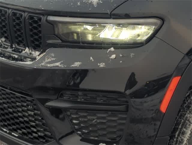 Thumbnail: 2025 Jeep Grand Cherokee - 11