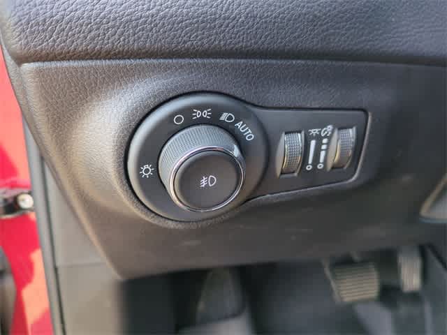 Thumbnail: 2018 Jeep Compass - 24