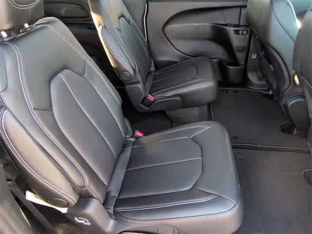 Thumbnail: 2026 Chrysler Pacifica - 23