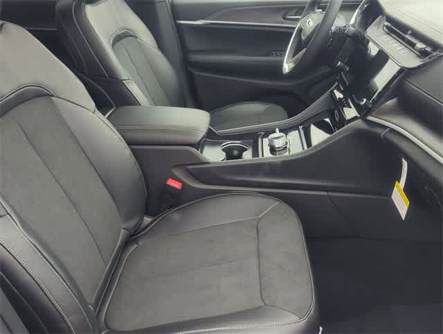 Thumbnail: 2026 Jeep Grand Cherokee - 22