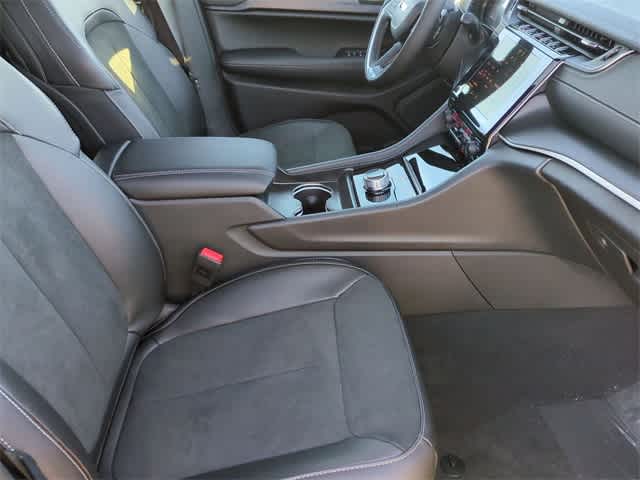 Thumbnail: 2025 Jeep Grand Cherokee L - 25