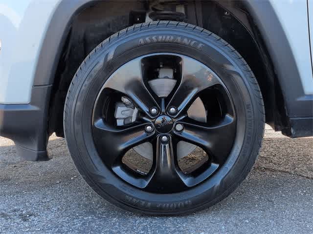 Thumbnail: 2018 Jeep Compass - 14