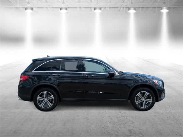 Thumbnail: 2017 Mercedes-Benz GLC - 9