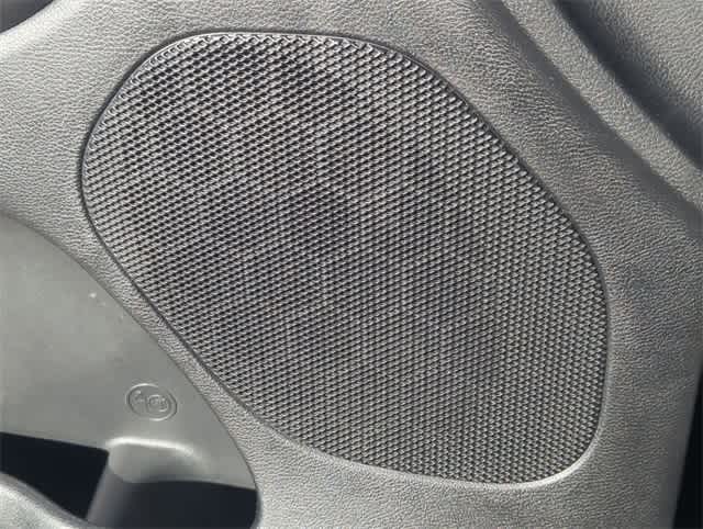 Thumbnail: 2011 Jeep Grand Cherokee - 31