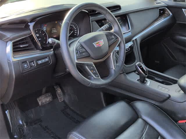 Thumbnail: 2017 Cadillac XT5 - 10