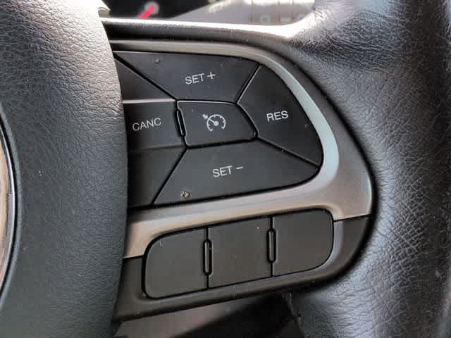 Thumbnail: 2020 Jeep Renegade - 24