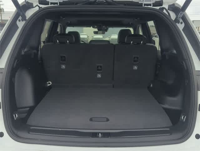 Thumbnail: 2025 Jeep Grand Cherokee - 35