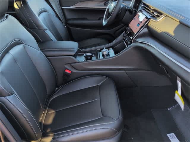 Thumbnail: 2025 Jeep Grand Cherokee - 21