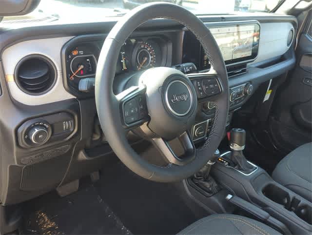 Thumbnail: 2025 Jeep Wrangler - 10