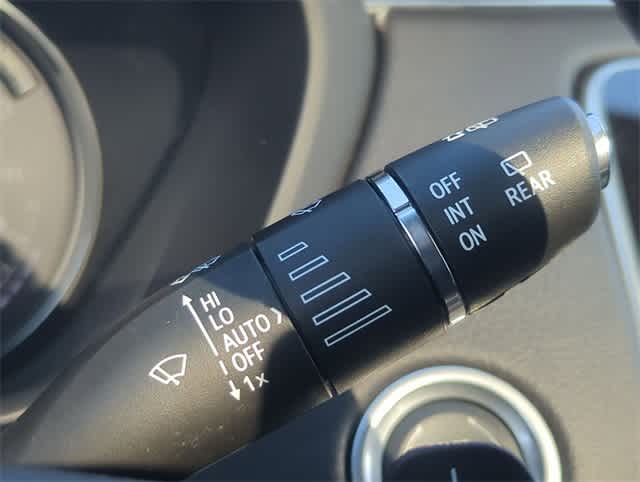 Thumbnail: 2023 Cadillac XT4 - 27