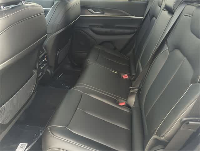 Thumbnail: 2025 Jeep Grand Cherokee - 19