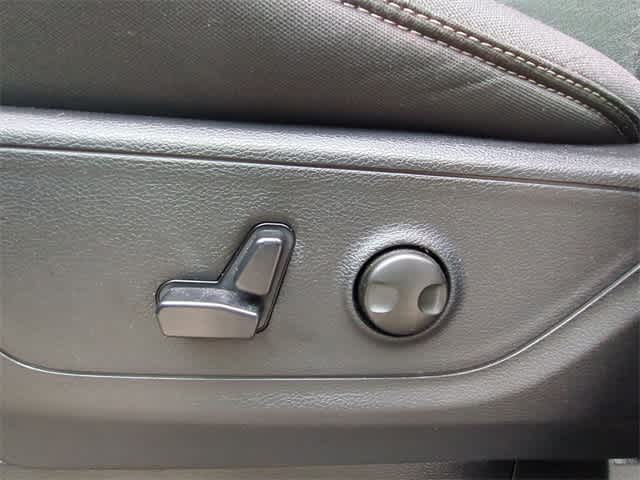 Thumbnail: 2026 RAM 1500 - 18