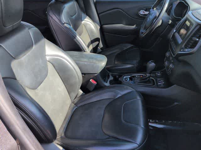 Thumbnail: 2021 Jeep Cherokee - 20