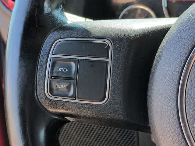 Thumbnail: 2012 Jeep Wrangler - 21