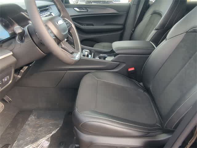 Thumbnail: 2025 Jeep Grand Cherokee L - 16