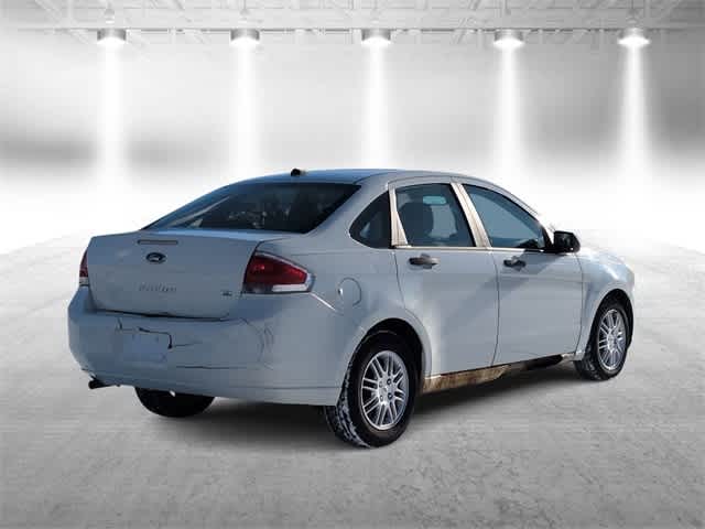 Thumbnail: 2010 Ford Focus - 8