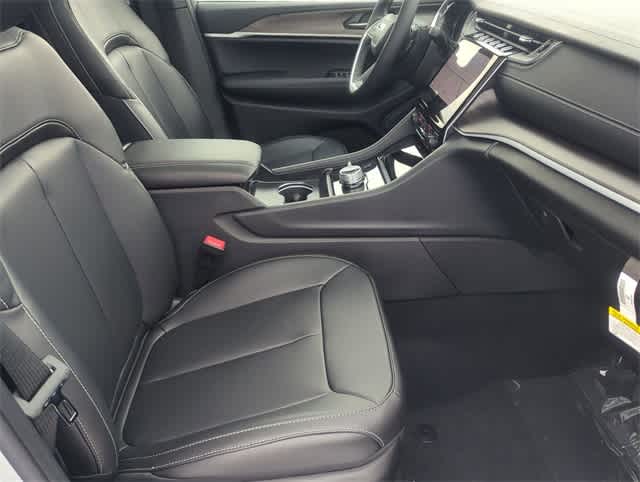 Thumbnail: 2025 Jeep Grand Cherokee - 23