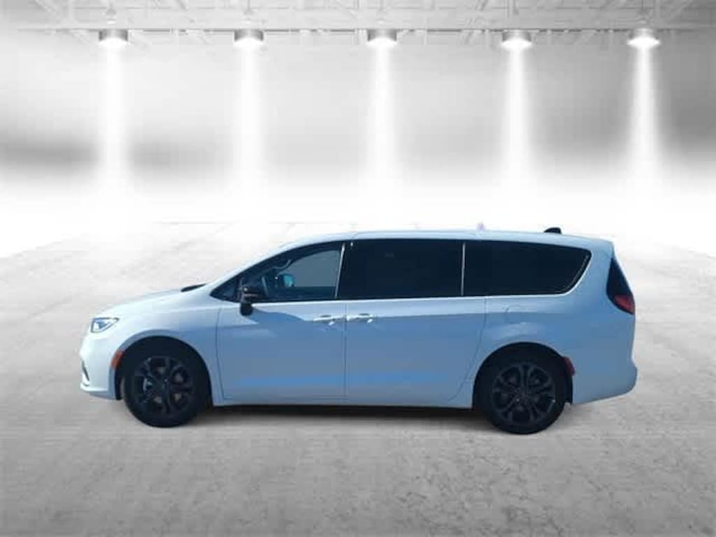 New 2026 Chrysler Pacifica Select Passenger Van