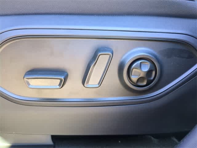 Thumbnail: 2025 Jeep Grand Cherokee L - 17