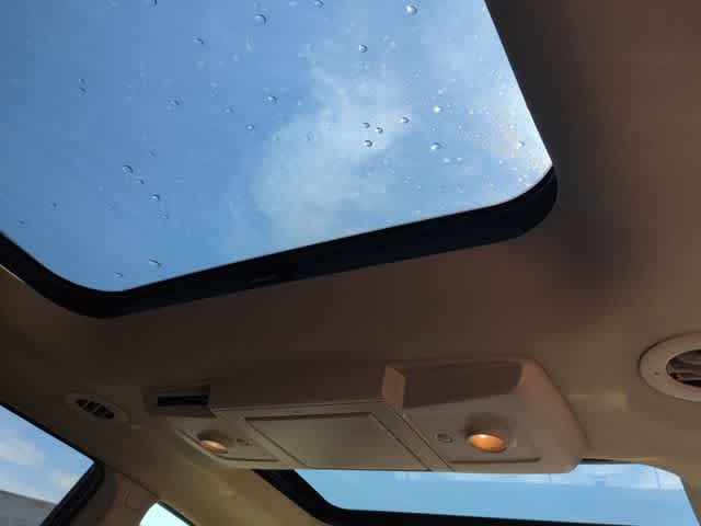 Thumbnail: 2011 Buick Enclave - 24