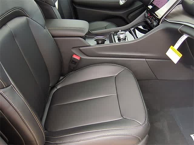 Thumbnail: 2025 Jeep Grand Cherokee - 24