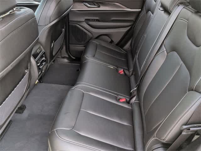 Thumbnail: 2023 Jeep Grand Cherokee - 20