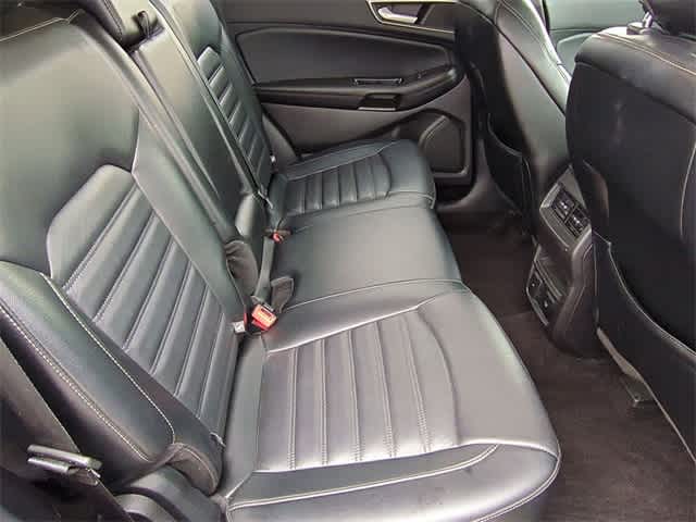 Thumbnail: 2016 Ford Edge - 20