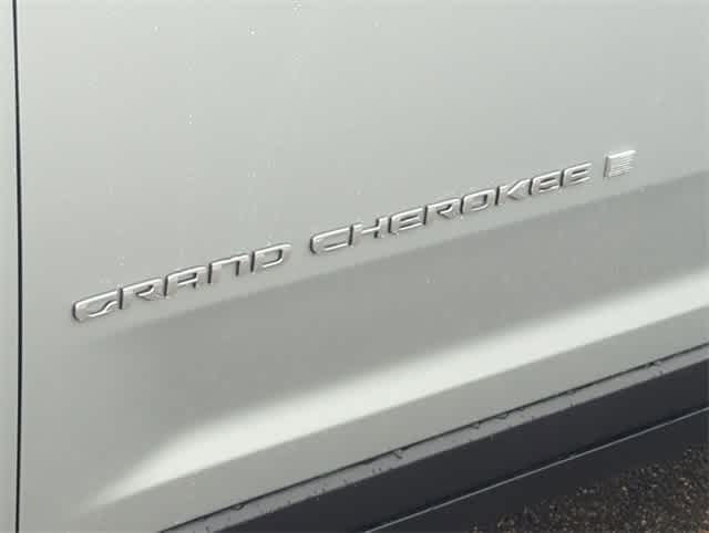 Thumbnail: 2025 Jeep Grand Cherokee - 13