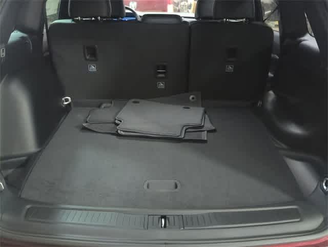 Thumbnail: 2025 Jeep Grand Cherokee - 32