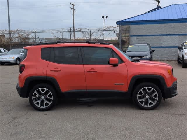 Thumbnail: 2017 Jeep Renegade - 15