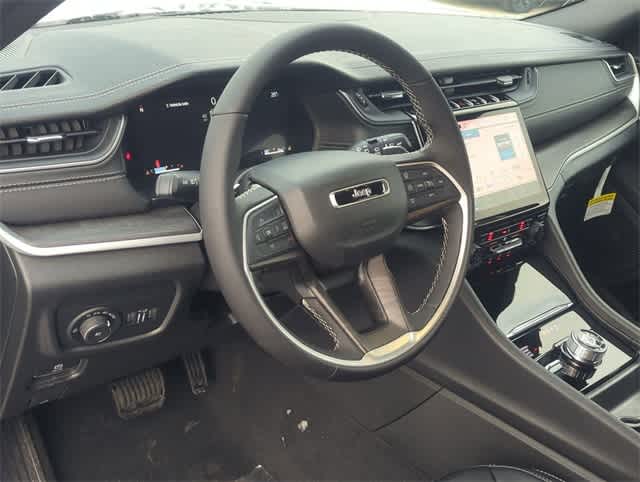 Thumbnail: 2025 Jeep Grand Cherokee - 10