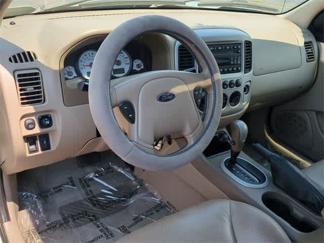 Thumbnail: 2005 Ford Escape - 10