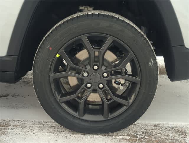 Thumbnail: 2025 Jeep Grand Cherokee L - 14