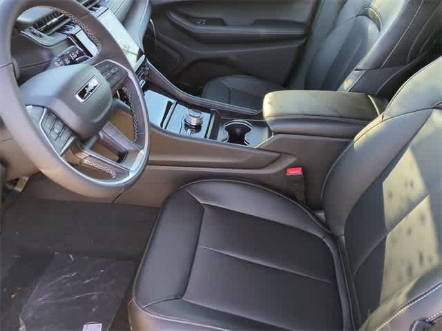 Thumbnail: 2025 Jeep Grand Cherokee - 17