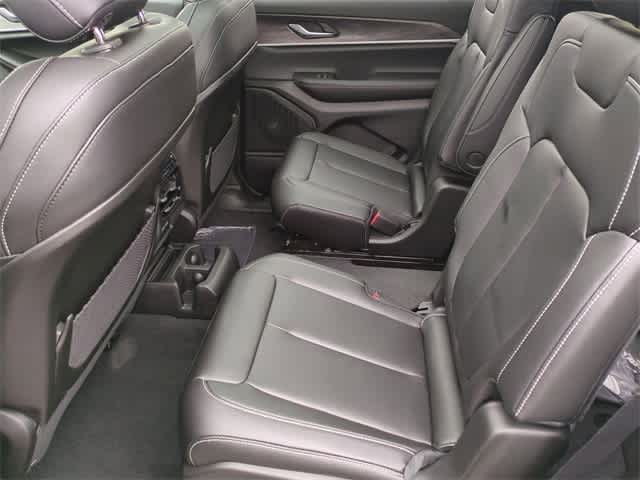 2025 Jeep Grand Cherokee L Limited Edition 21
