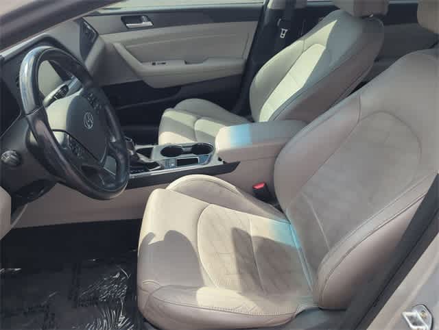 Thumbnail: 2016 Hyundai Sonata - 16