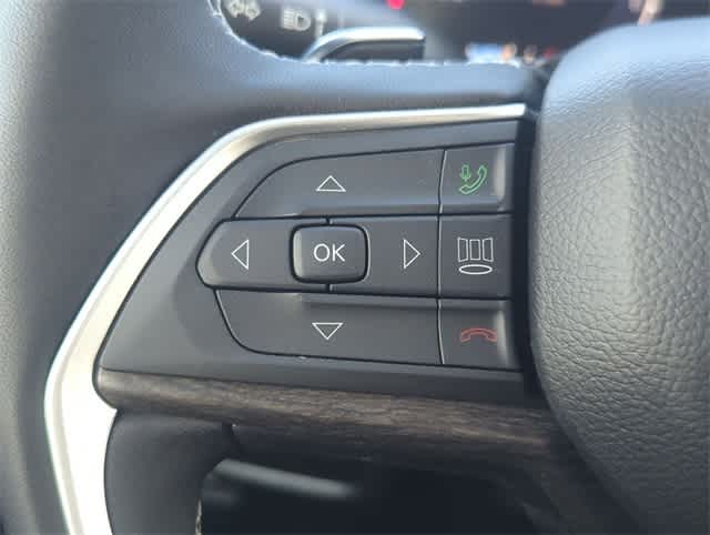 Thumbnail: 2025 Jeep Grand Cherokee L - 25