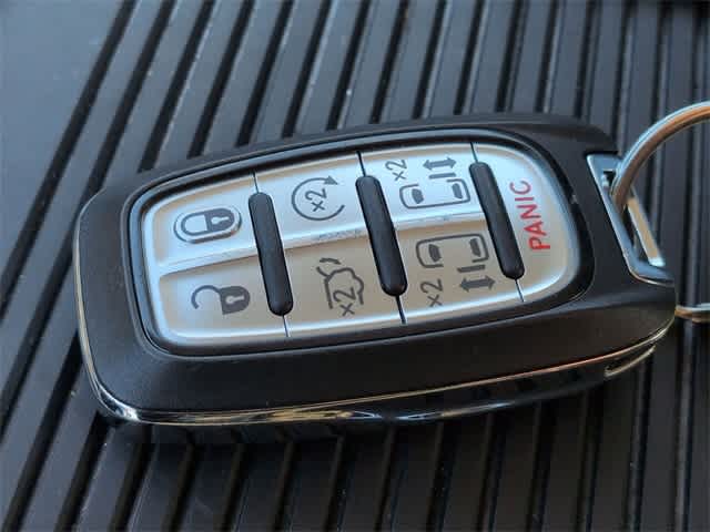 Thumbnail: 2021 Chrysler Pacifica - 38