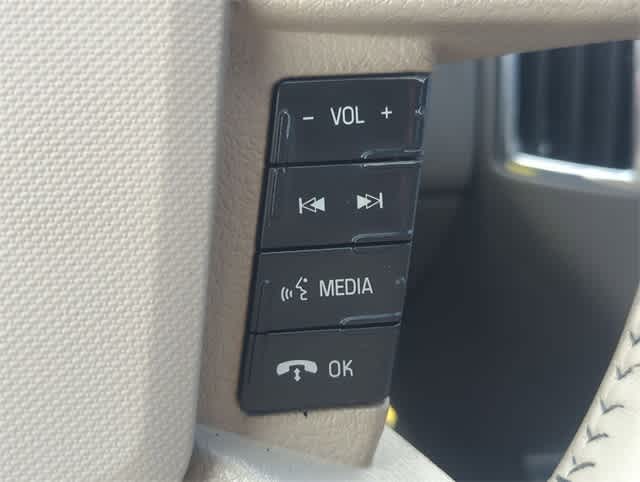 Thumbnail: 2010 Ford Edge - 24