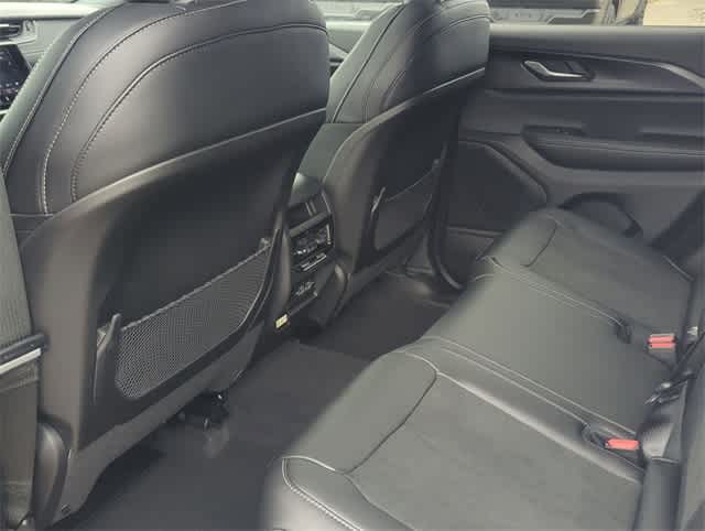 Thumbnail: 2025 Jeep Grand Cherokee - 18