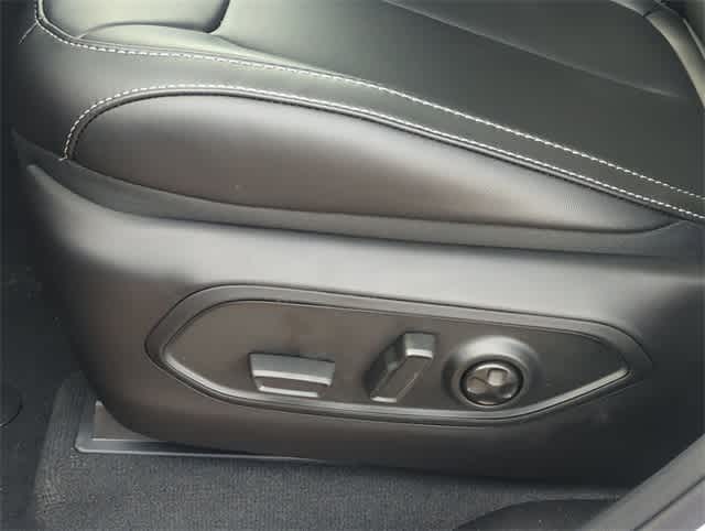 Thumbnail: 2025 Jeep Grand Cherokee - 17